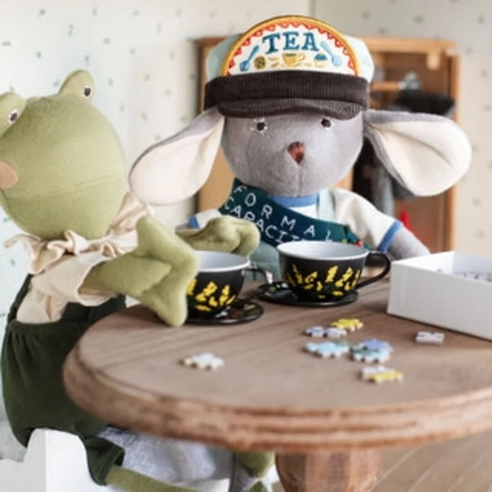 Hazel Village Village Duties Hat & Patches for Dolls - Picture 3 of 7